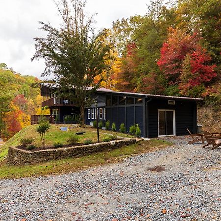 Fun Cabin With Hot Tub, Pool Table & Fire Pit - Big Blue Брайсон-Сити Экстерьер фото