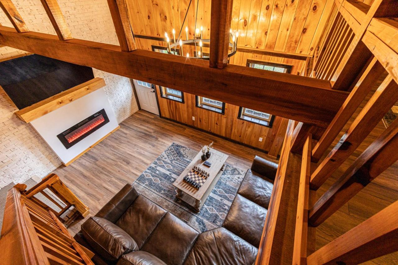 Fun Cabin With Hot Tub, Pool Table & Fire Pit - Big Blue Брайсон-Сити Экстерьер фото