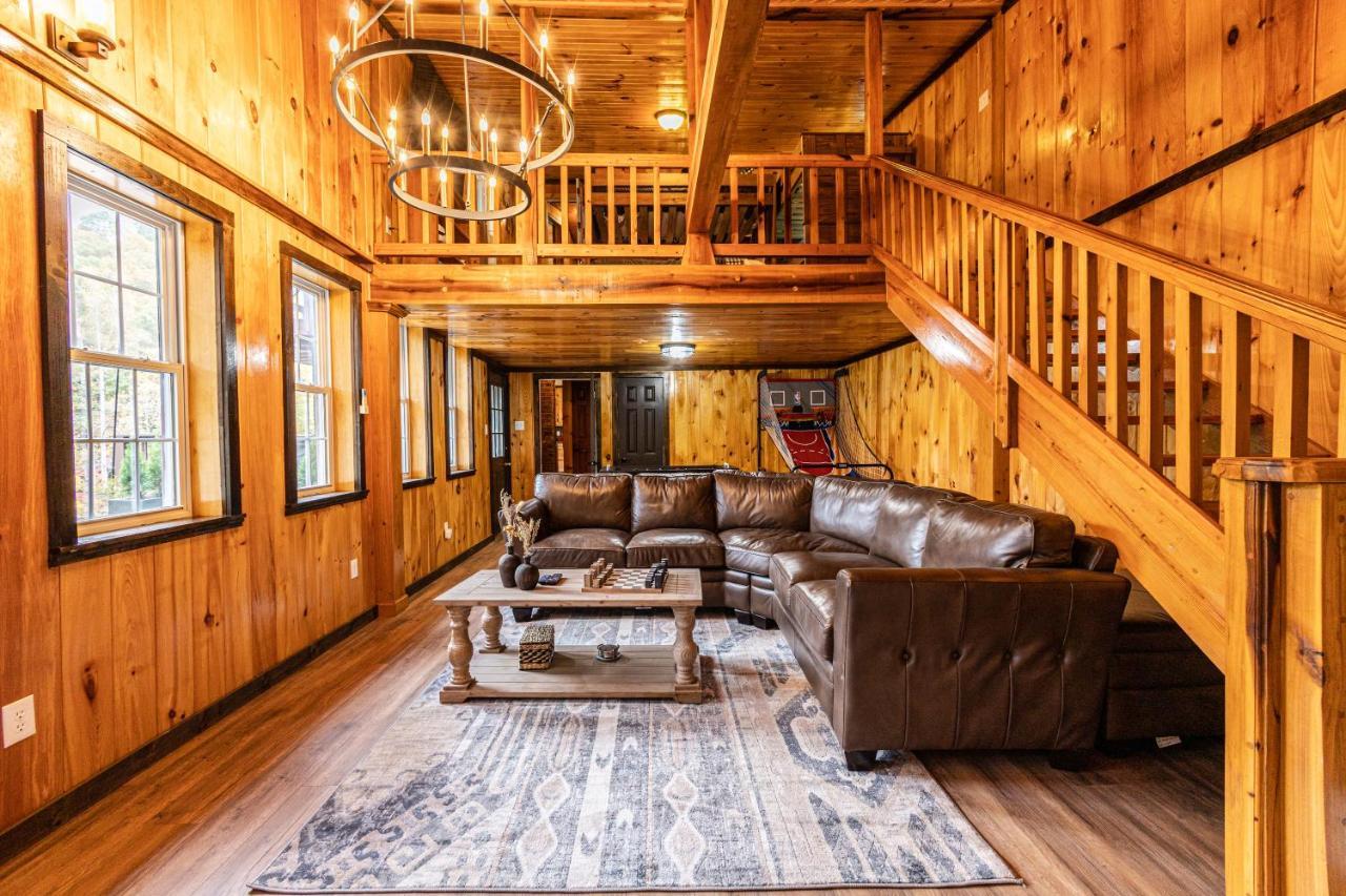 Fun Cabin With Hot Tub, Pool Table & Fire Pit - Big Blue Брайсон-Сити Экстерьер фото