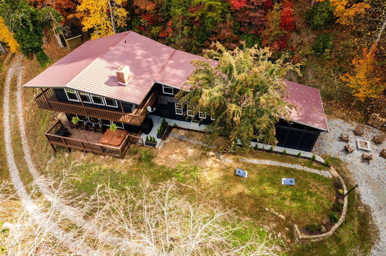Fun Cabin With Hot Tub, Pool Table & Fire Pit - Big Blue Брайсон-Сити Экстерьер фото